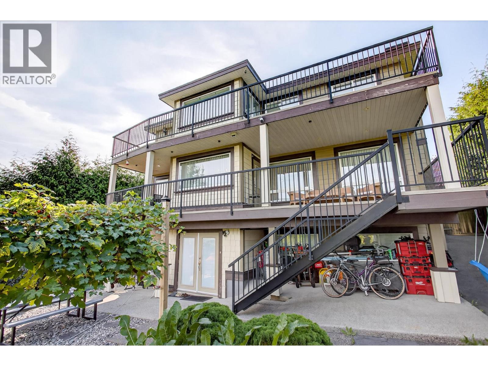 1527 Greenstone Court, Coquitlam, British Columbia  V3E 2W2 - Photo 38 - R3050319