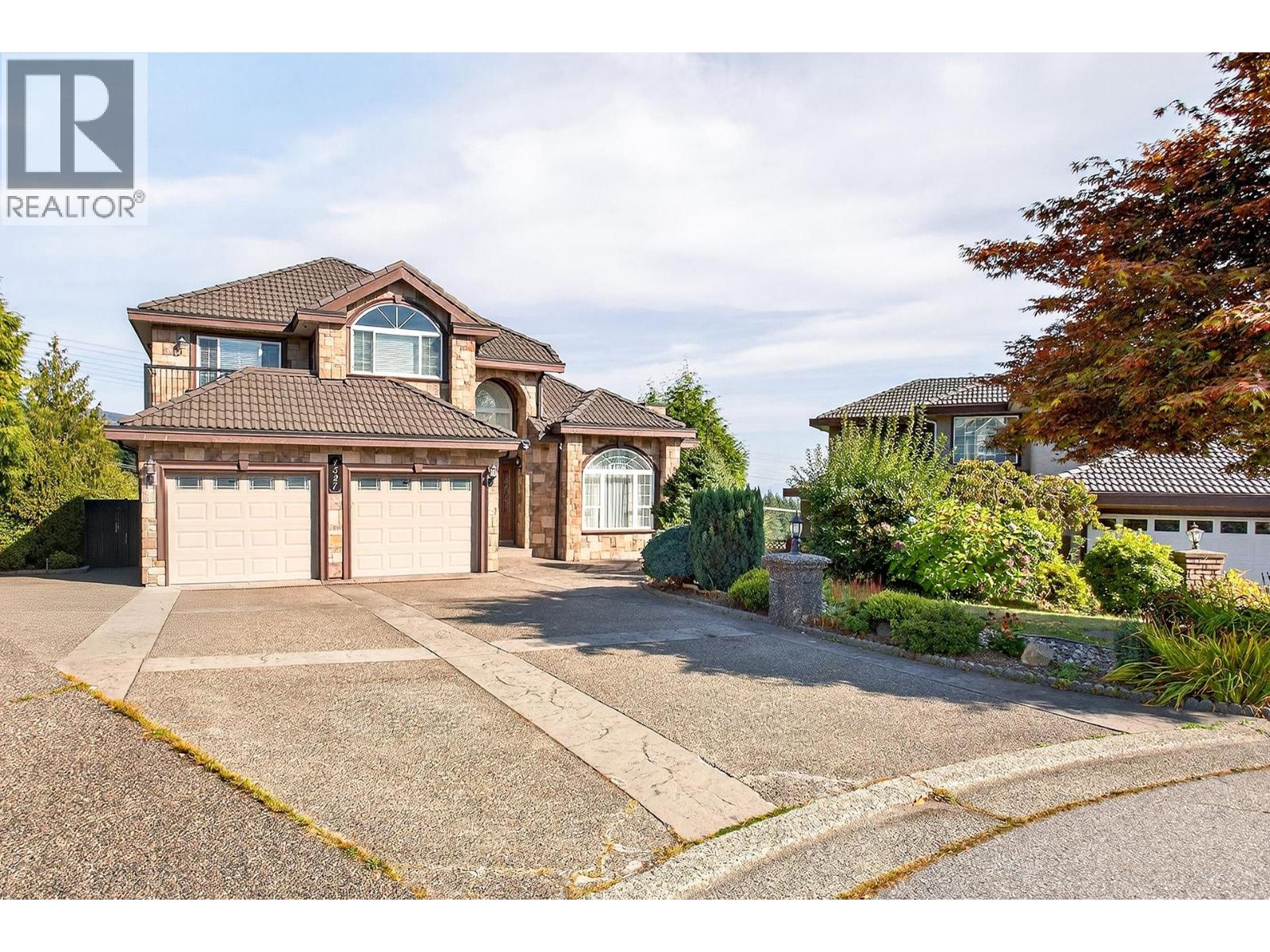 1527 Greenstone Court, Coquitlam, British Columbia  V3E 2W2 - Photo 2 - R3050319