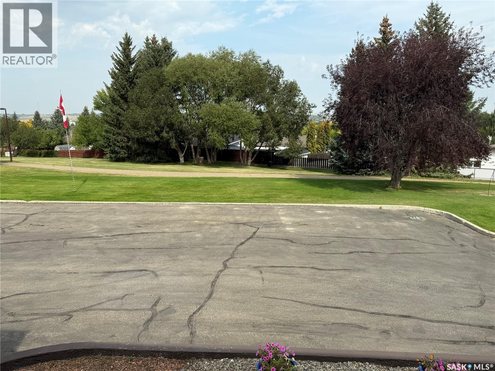 8 275 Alpine Crescent, Swift Current, Saskatchewan  S9H 4T5 - Photo 5 - SK019252
