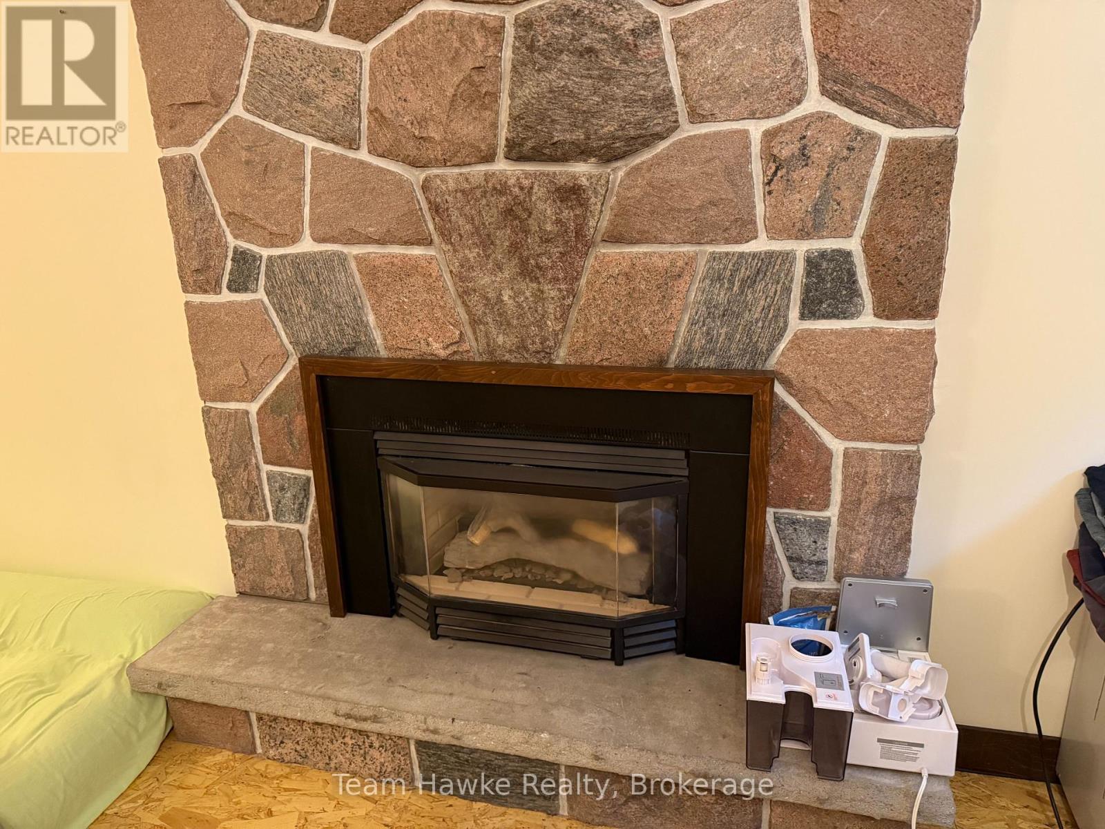 121 Gilwood Park Drive, Penetanguishene, Ontario  L9M 1Z1 - Photo 19 - S12423262