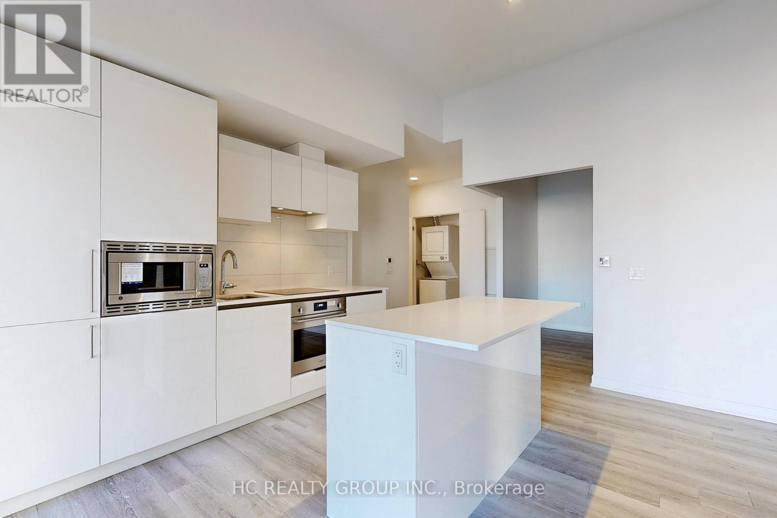 608 - 238 Simcoe Street W, Toronto, Ontario  M5T 3B9 - Photo 11 - C12422026