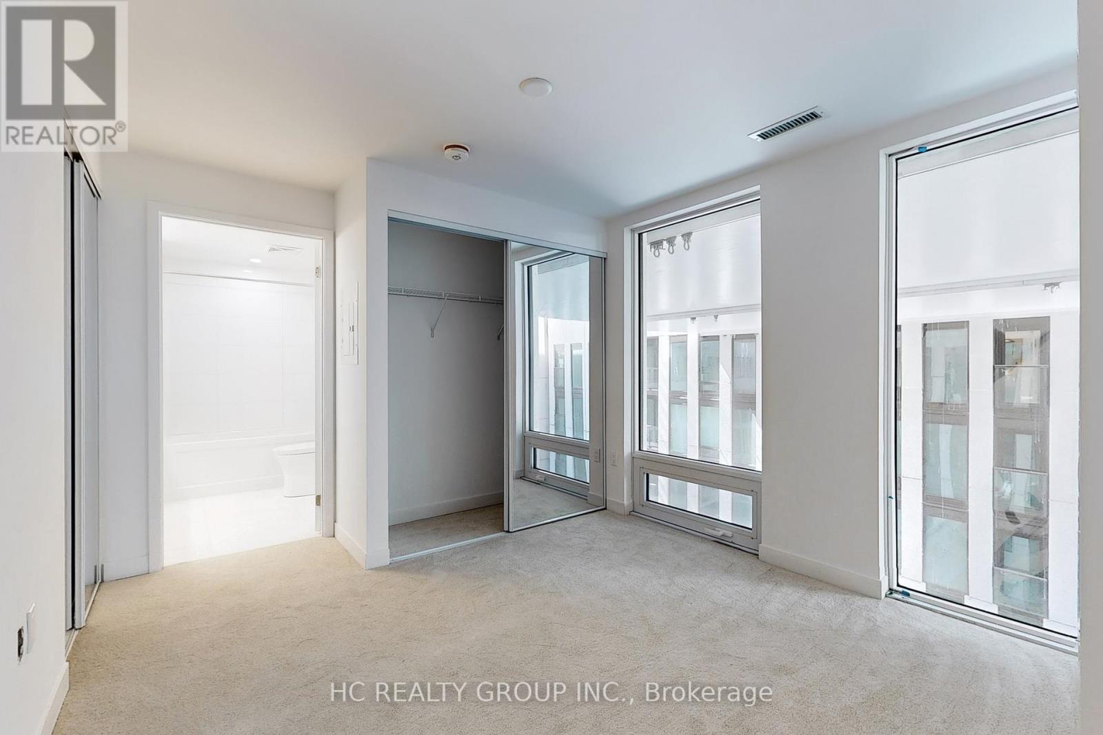 608 - 238 Simcoe Street W, Toronto, Ontario  M5T 3B9 - Photo 14 - C12422026