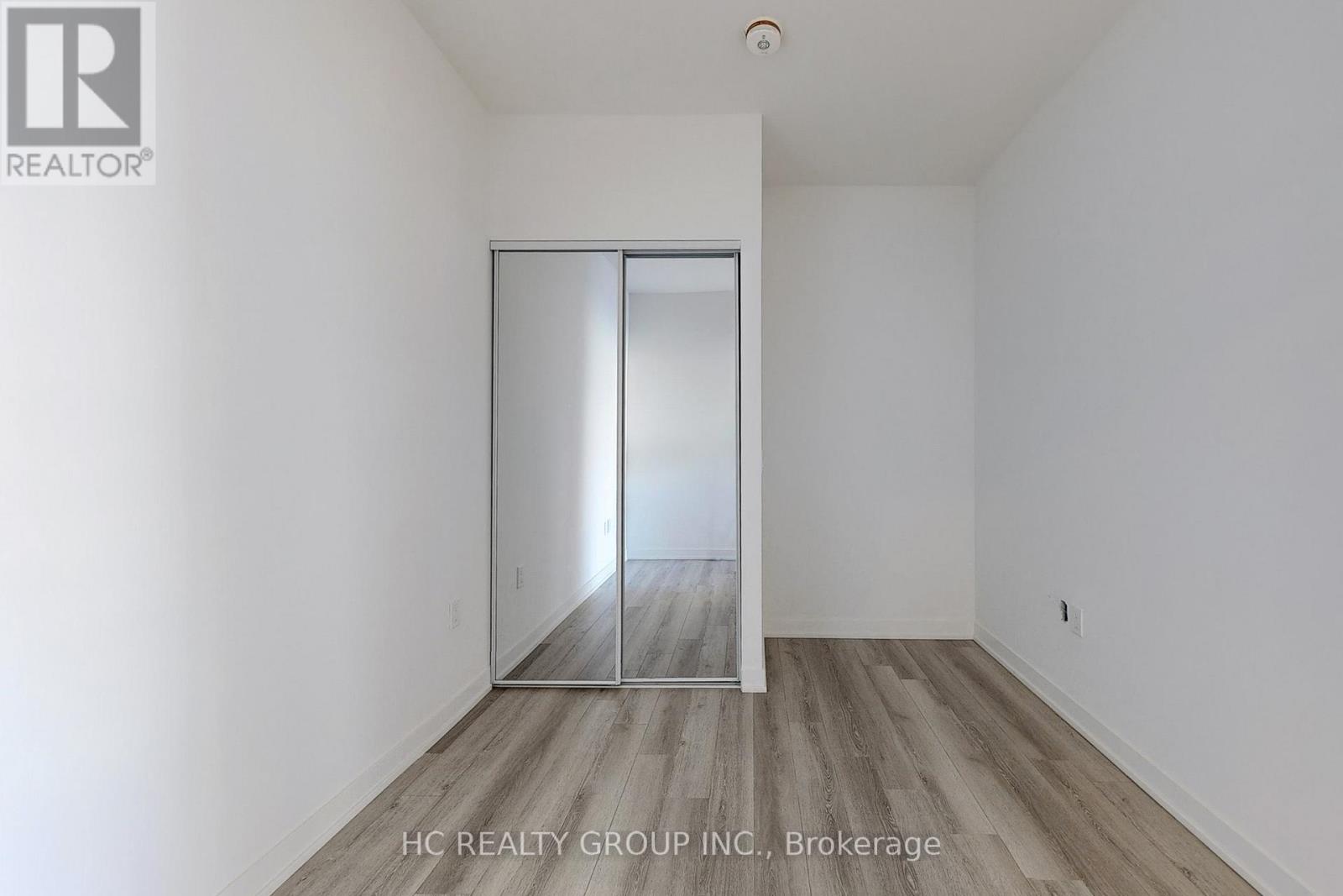 608 - 238 Simcoe Street W, Toronto, Ontario  M5T 3B9 - Photo 21 - C12422026