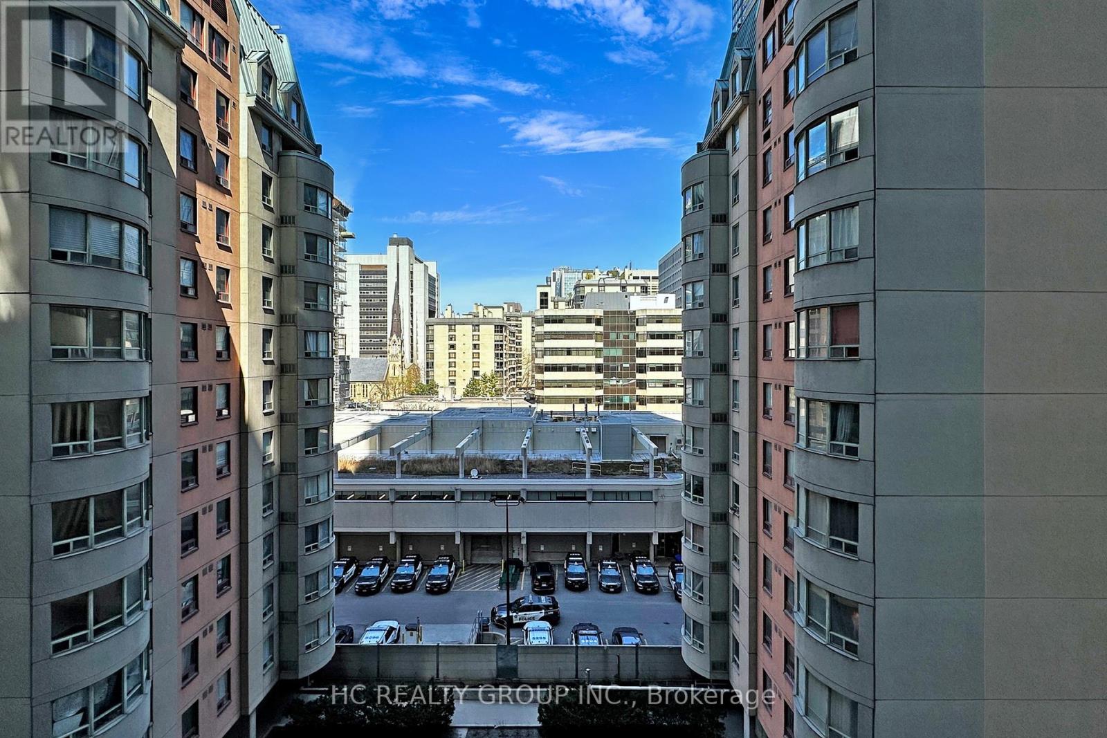 608 - 238 Simcoe Street W, Toronto, Ontario  M5T 3B9 - Photo 31 - C12422026