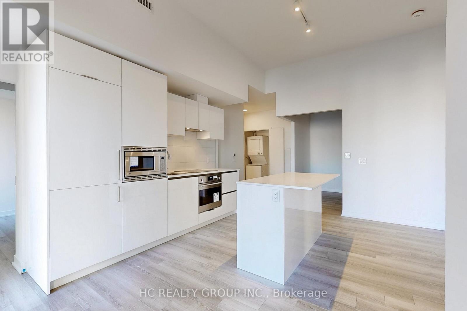 608 - 238 Simcoe Street W, Toronto, Ontario  M5T 3B9 - Photo 9 - C12422026
