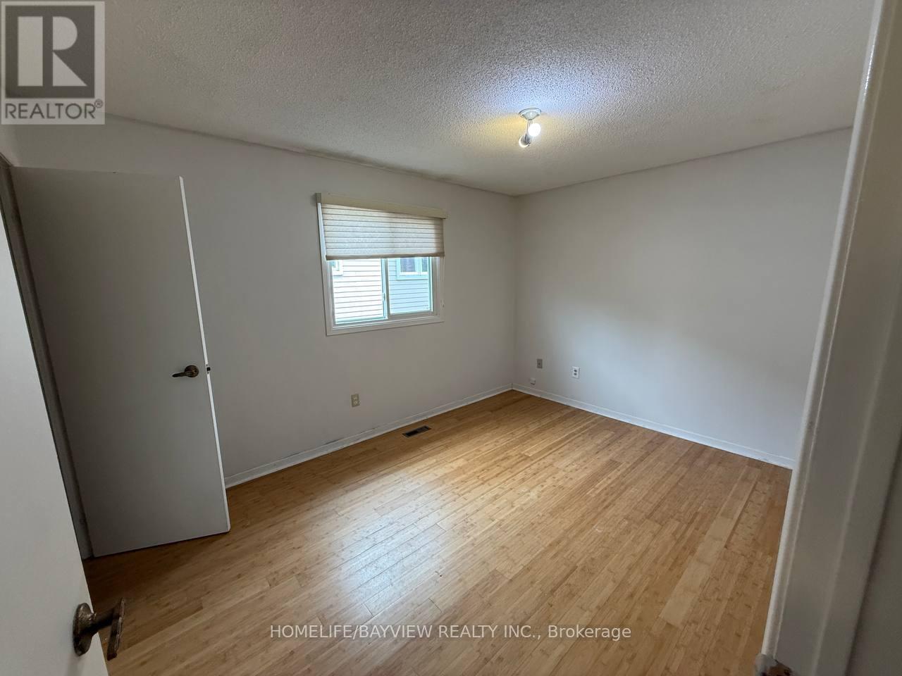 163 Weldrick Road W, Richmond Hill, Ontario  L4C 5R7 - Photo 11 - N12364635