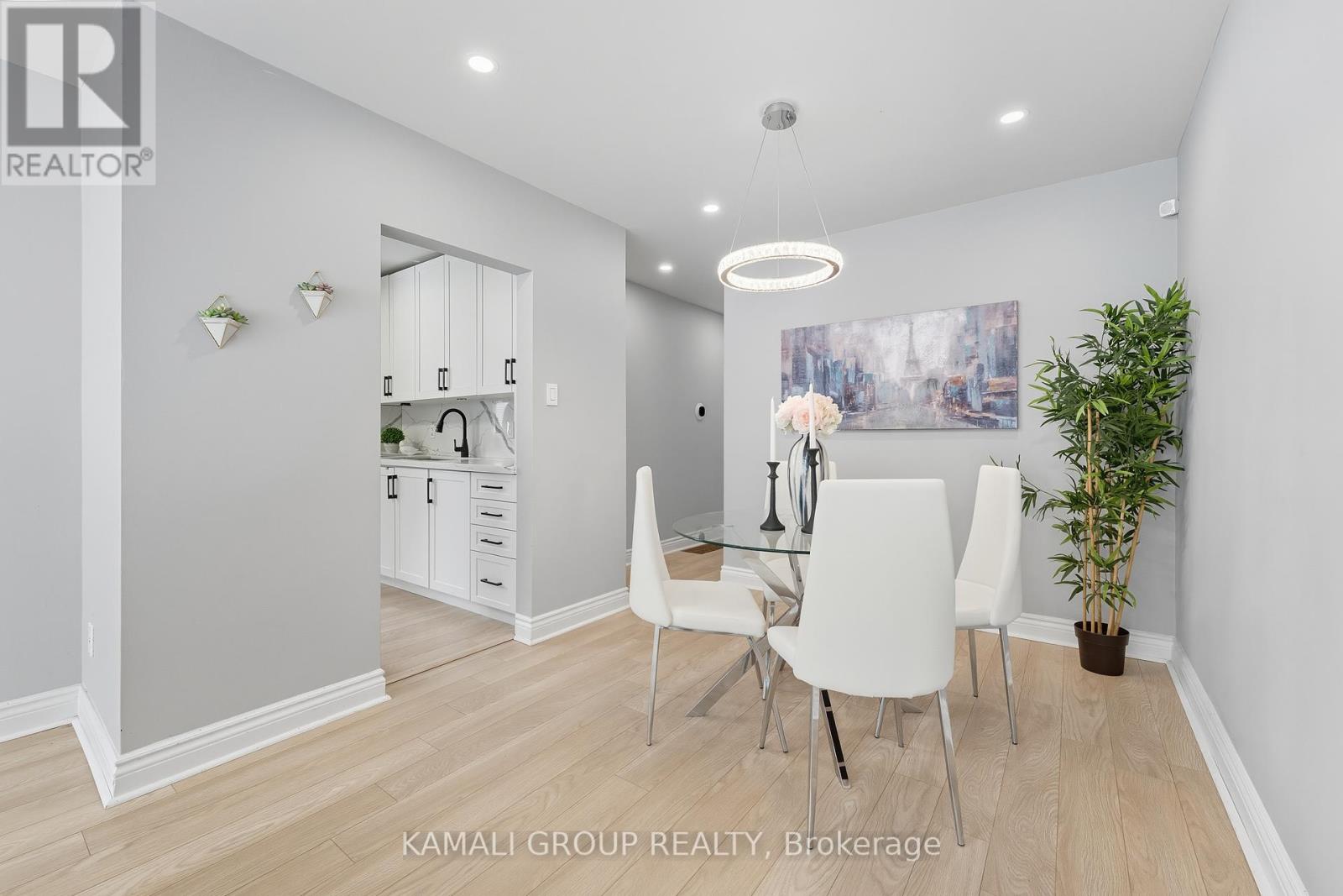 265 Penn Avenue, Newmarket, Ontario  L3Y 2S4 - Photo 10 - N12394189