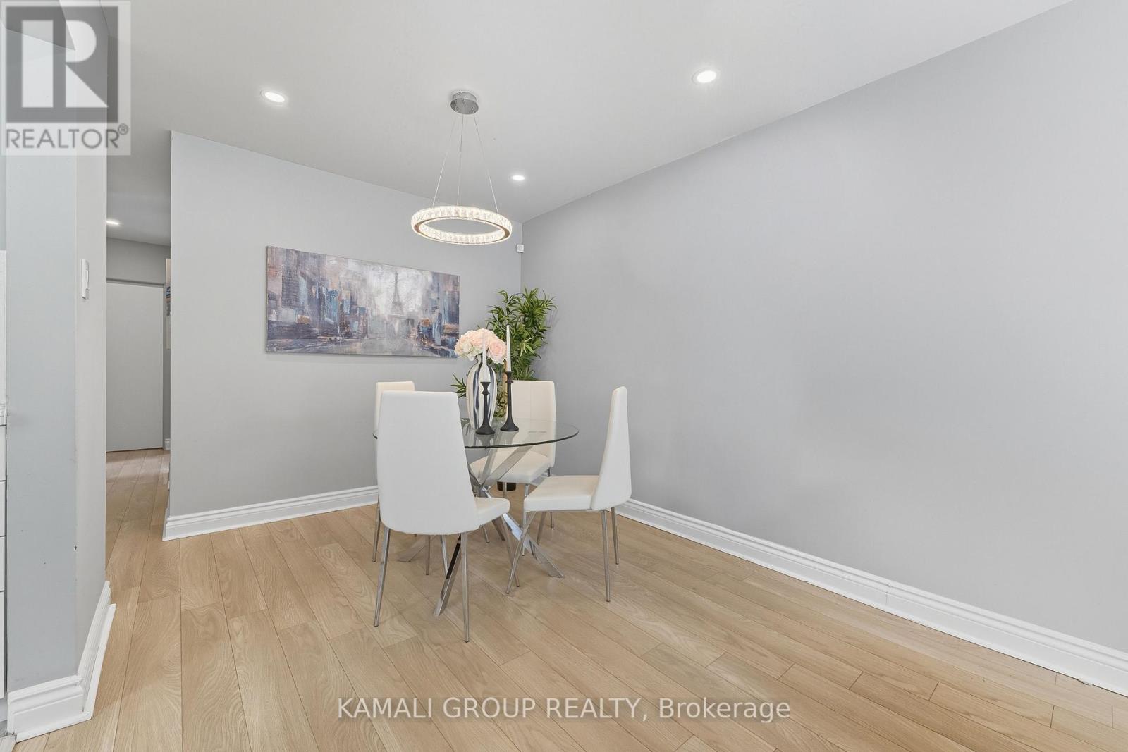 265 Penn Avenue, Newmarket, Ontario  L3Y 2S4 - Photo 8 - N12394189