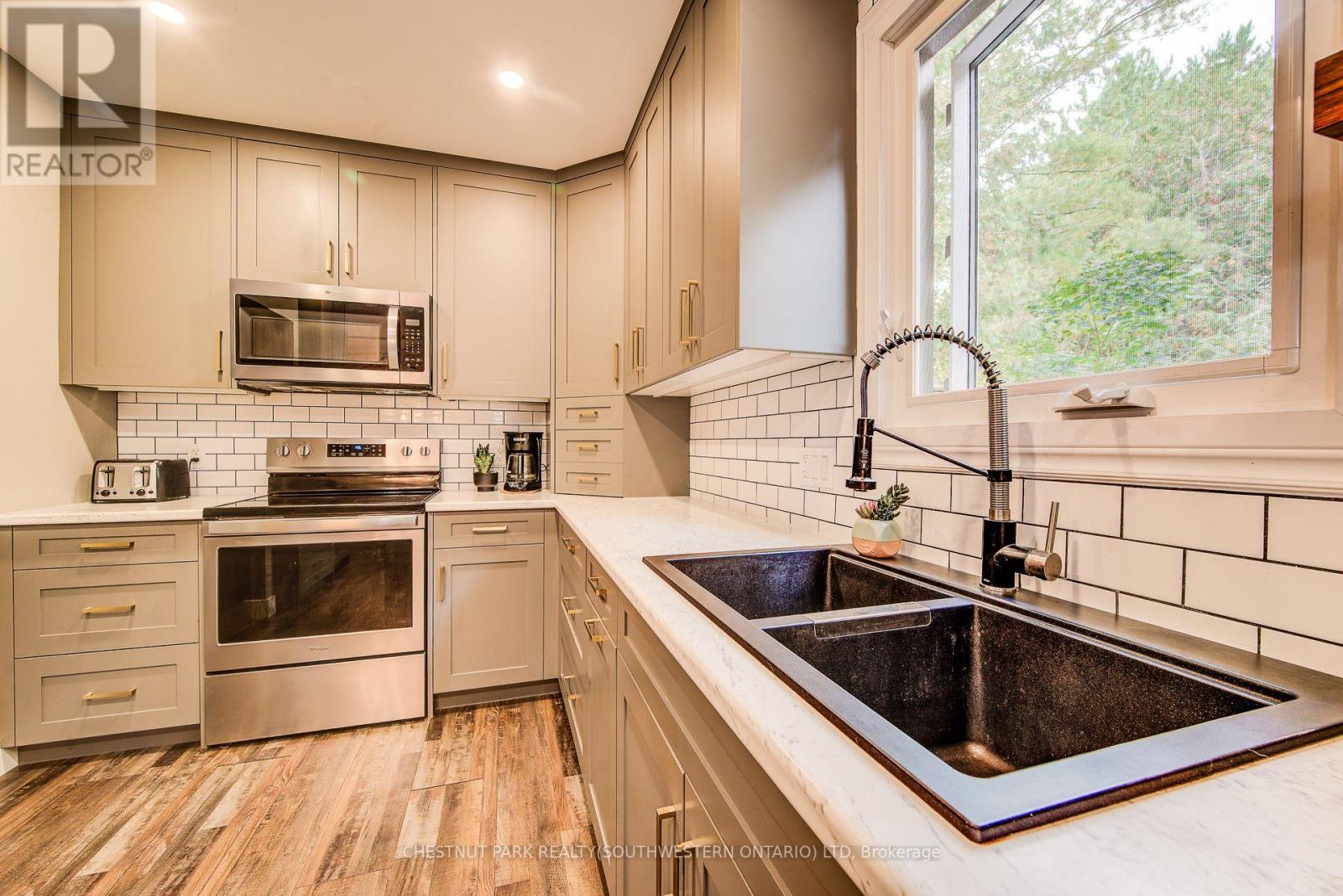 1105 Queen's Bush Road, Wellesley, Ontario  N0B 2T0 - Photo 13 - X12423818