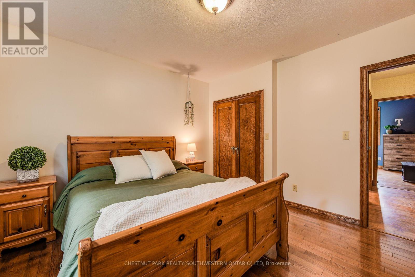 1105 Queen's Bush Road, Wellesley, Ontario  N0B 2T0 - Photo 20 - X12423818