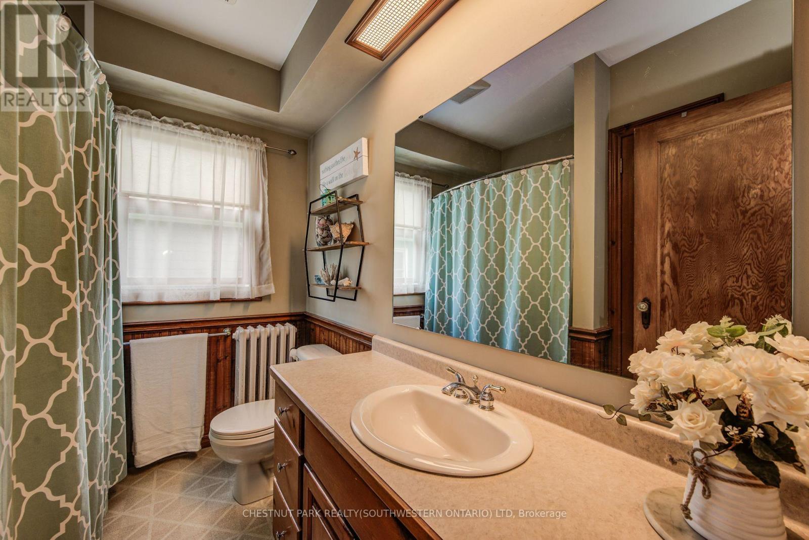 1105 Queen's Bush Road, Wellesley, Ontario  N0B 2T0 - Photo 21 - X12423818