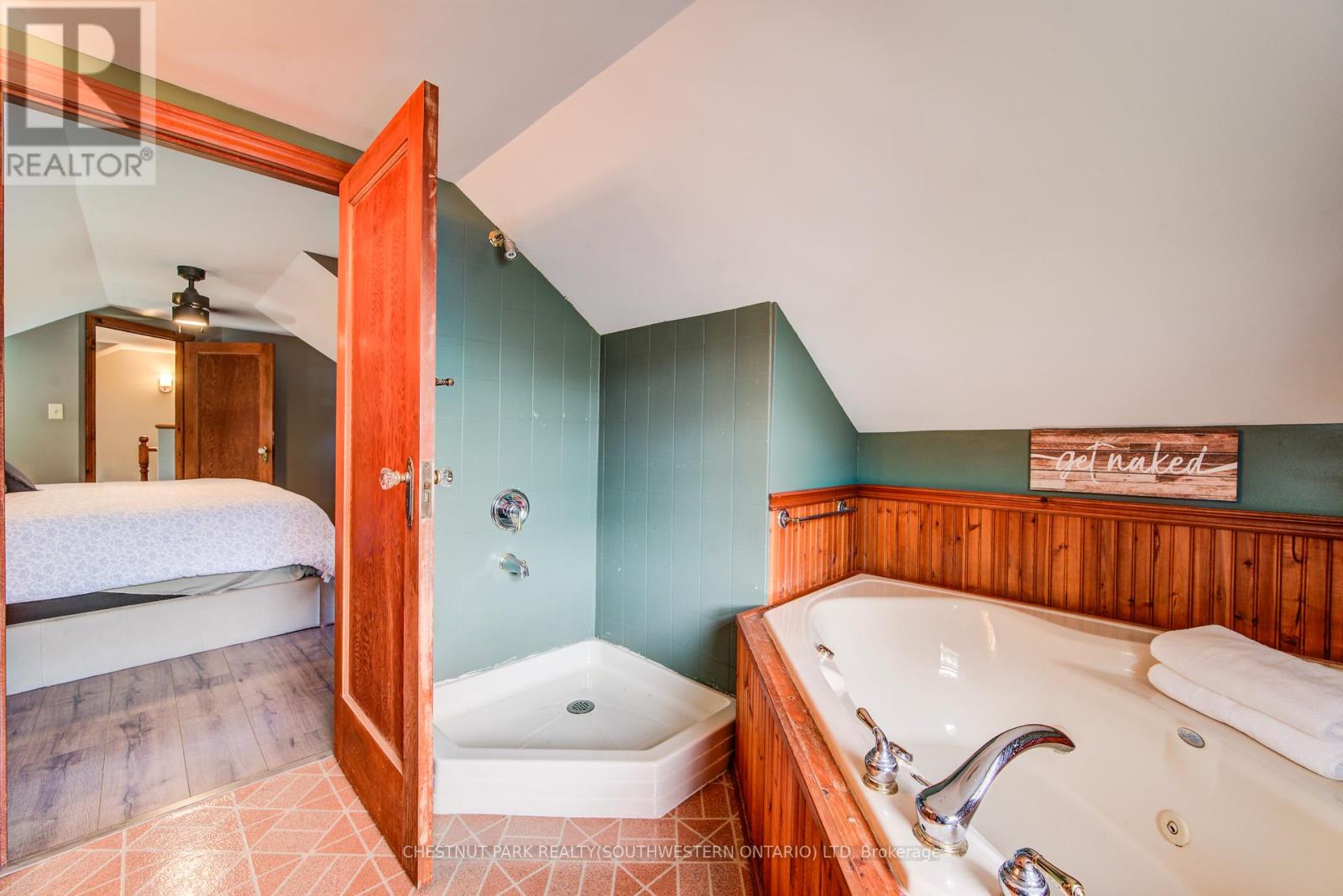 1105 Queen's Bush Road, Wellesley, Ontario  N0B 2T0 - Photo 28 - X12423818