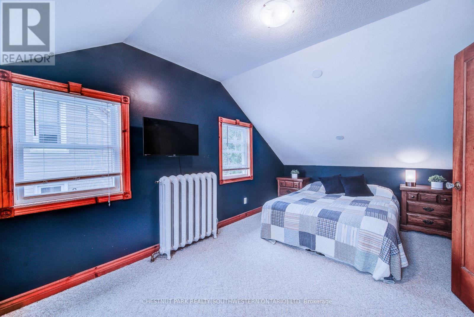 1105 Queen's Bush Road, Wellesley, Ontario  N0B 2T0 - Photo 32 - X12423818