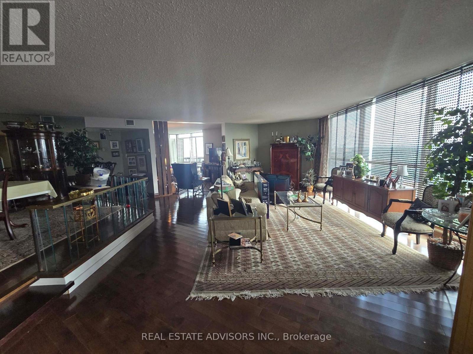 2306 - 2010 Islington Avenue, Toronto, Ontario  M9P 3S8 - Photo 4 - W12422386