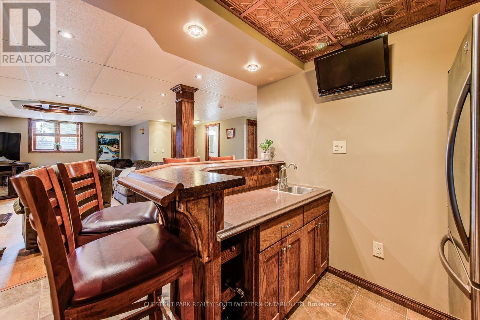 1105 Queen's Bush Road, Wellesley, Ontario  N0B 2T0 - Photo 37 - X12423818