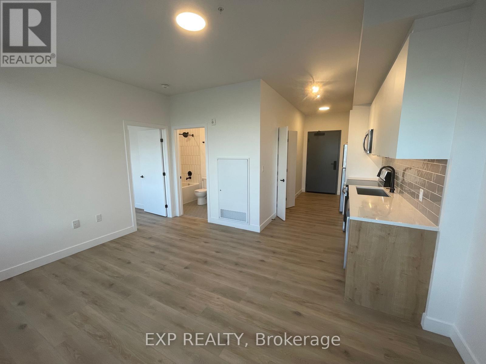 202 - 1600 James Naismith Drive, Ottawa, Ontario  K1B 5N8 - Photo 12 - X12423514