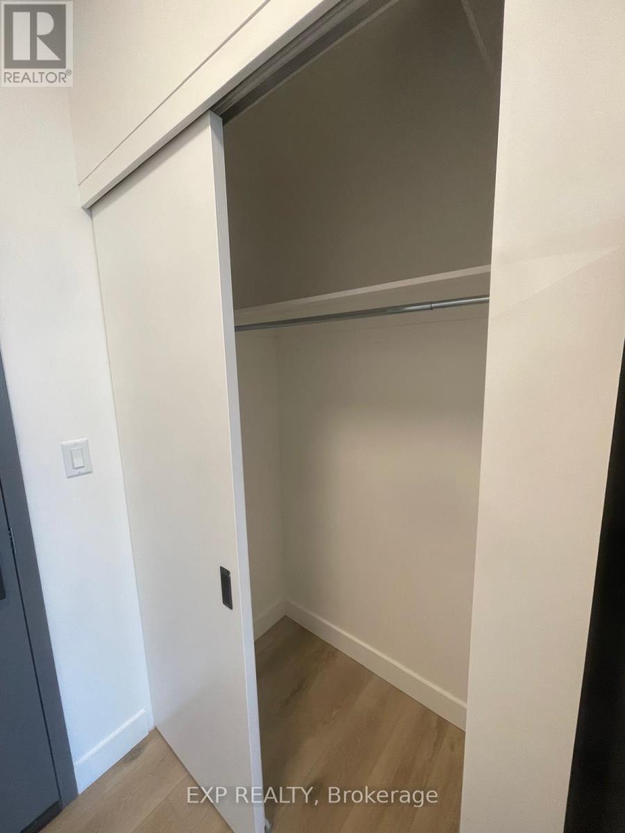 202 - 1600 James Naismith Drive, Ottawa, Ontario  K1B 5N8 - Photo 3 - X12423514