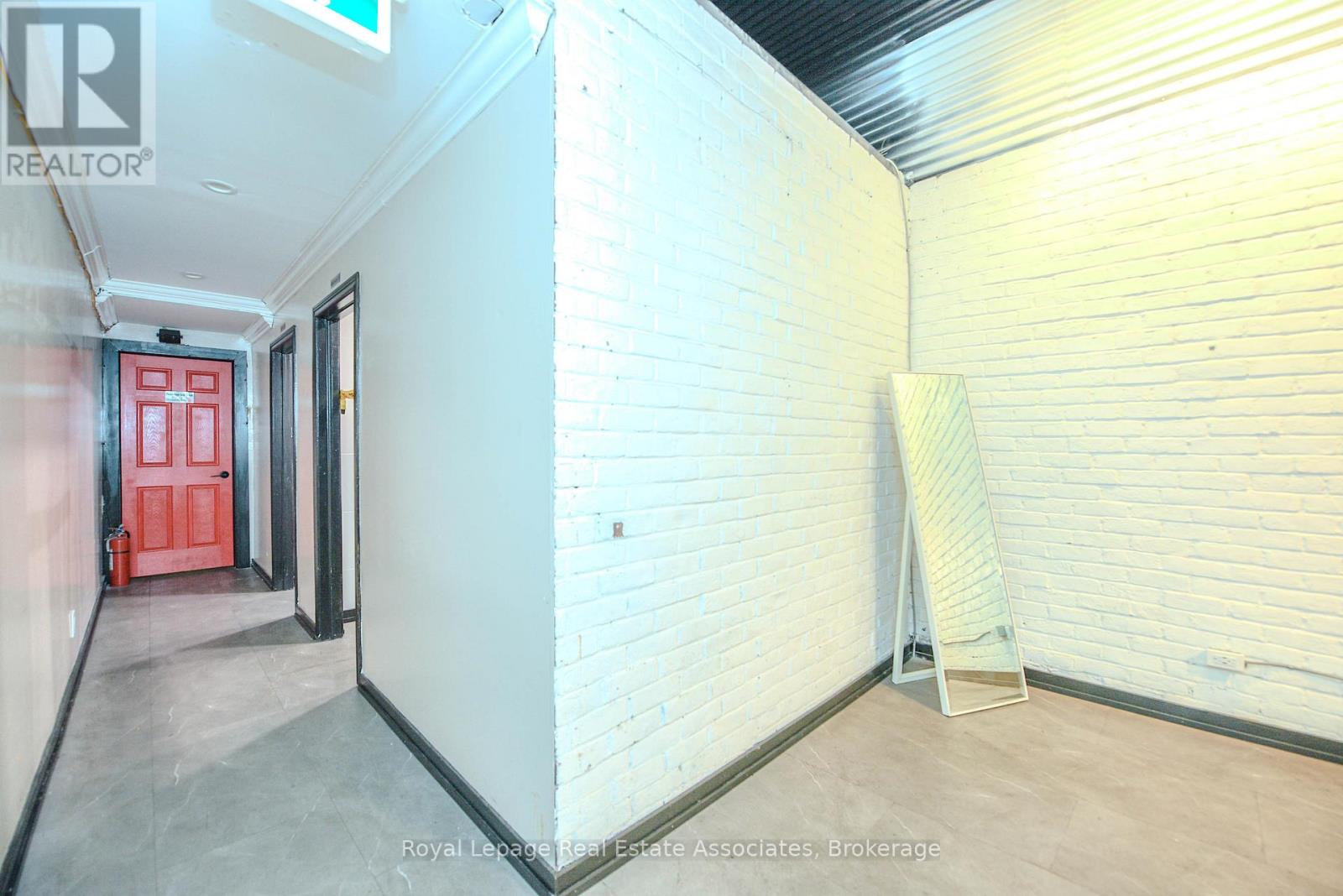 566 Queen Street W, Toronto (Kensington-Chinatown), Ontario  M5V 2B5 - Photo 17 - C12424112