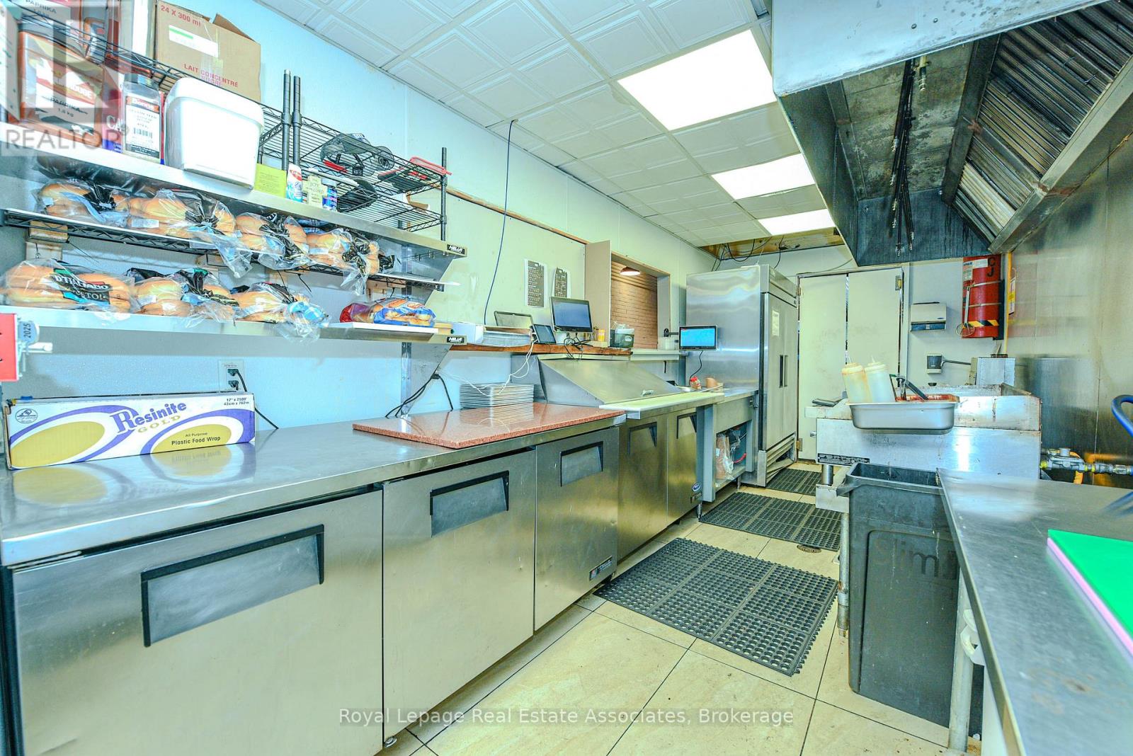 566 Queen Street W, Toronto (Kensington-Chinatown), Ontario  M5V 2B5 - Photo 23 - C12424112