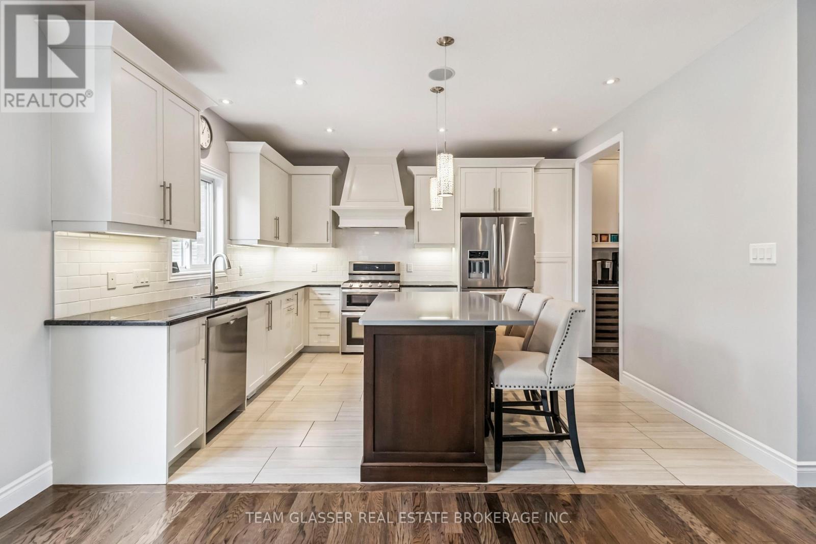 750 Hickorystick Key, London North, Ontario  N6G 0M9 - Photo 13 - X12424173