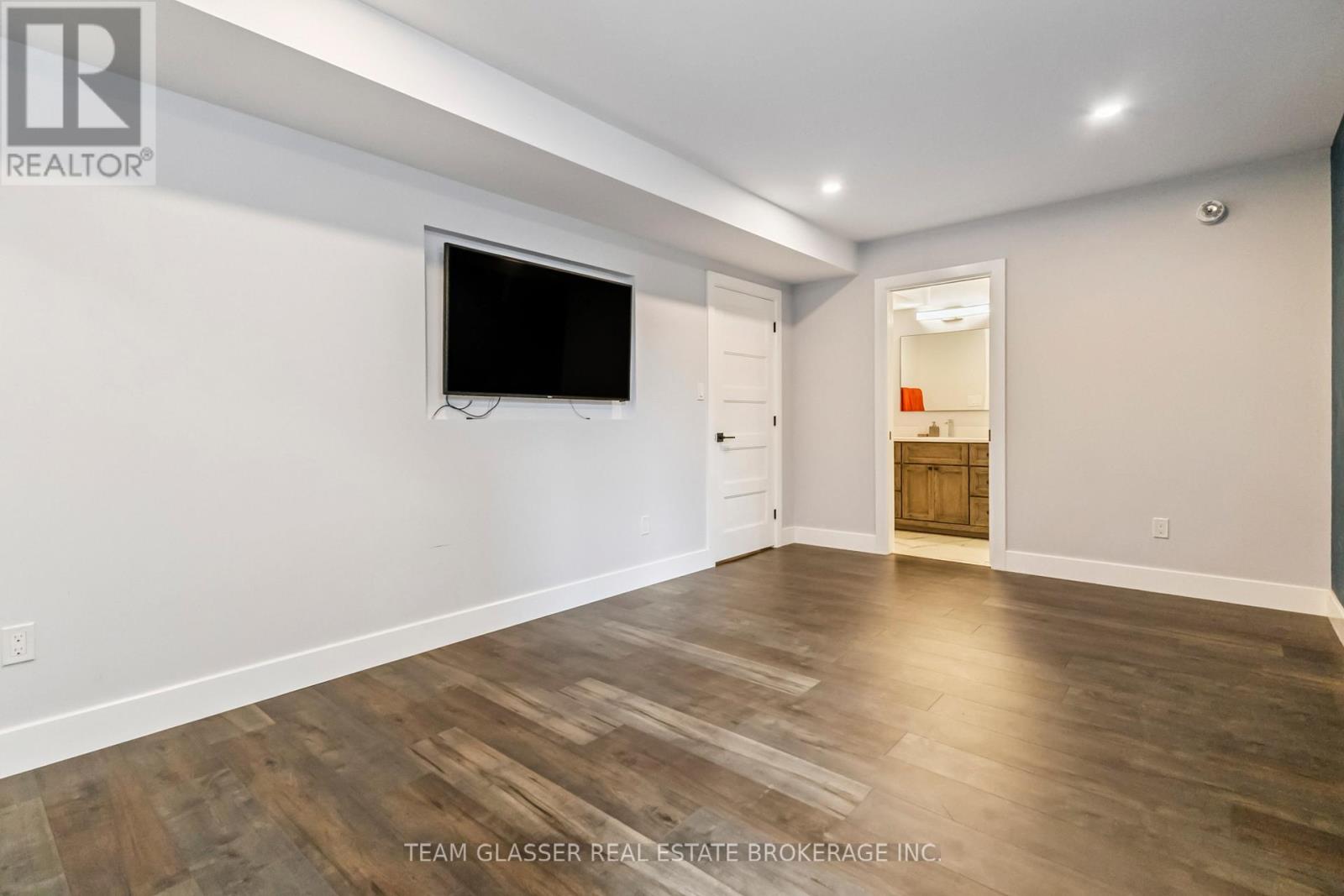 750 Hickorystick Key, London North, Ontario  N6G 0M9 - Photo 23 - X12424173
