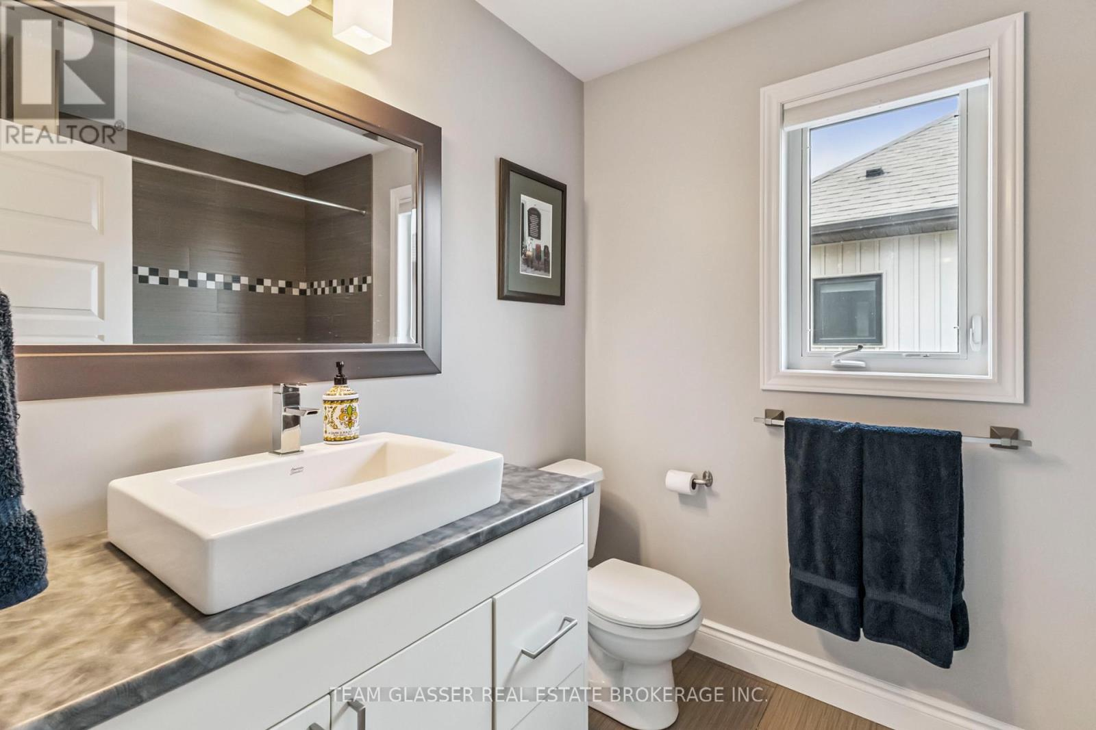 750 Hickorystick Key, London North, Ontario  N6G 0M9 - Photo 34 - X12424173
