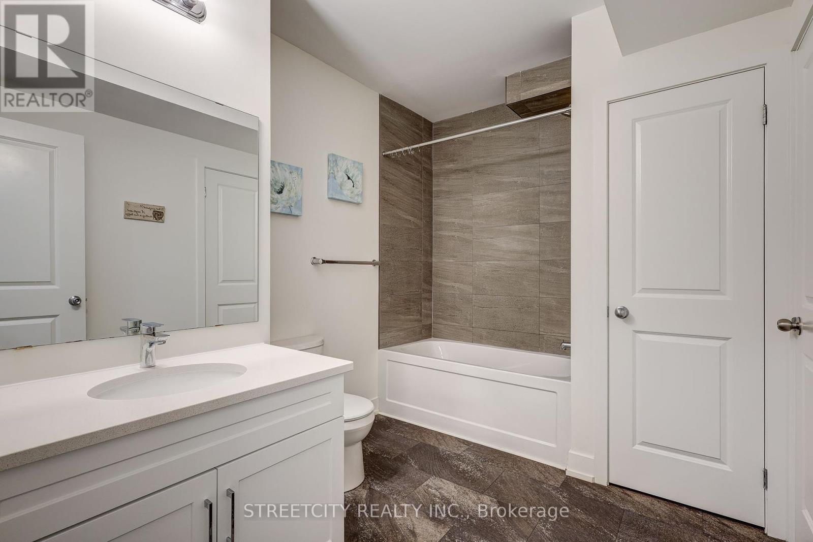 1536 Twilite Boulevard, London North, Ontario  N6G 3P2 - Photo 10 - X12424176