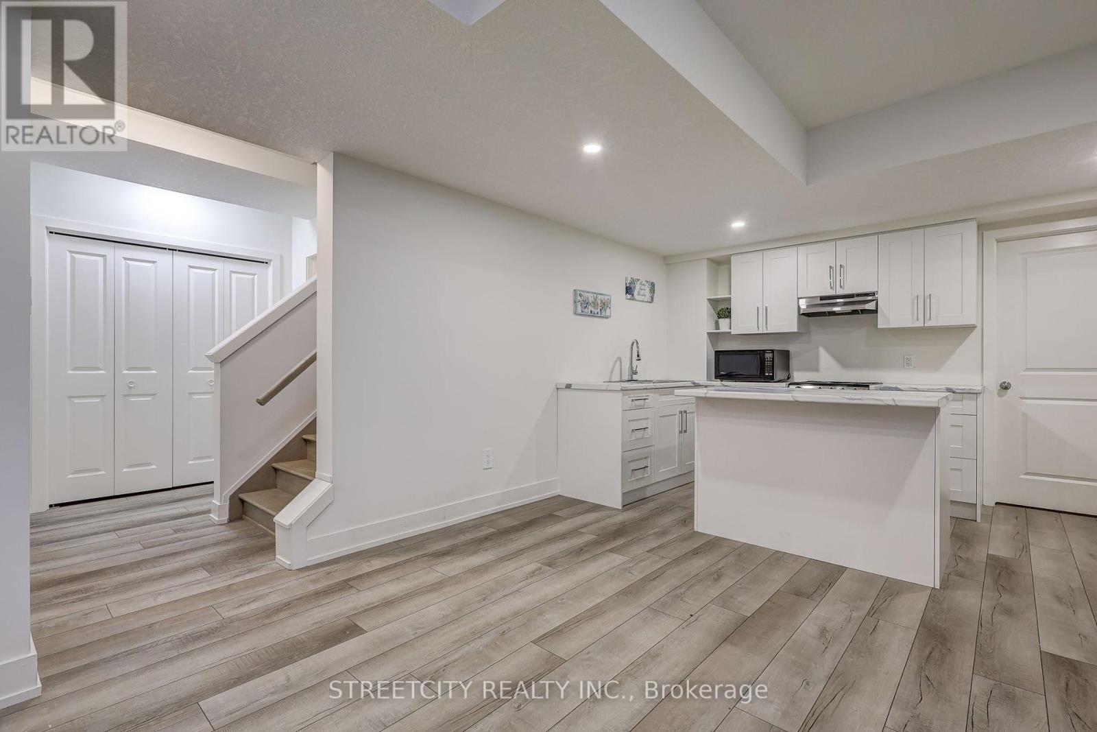 1536 Twilite Boulevard, London North, Ontario  N6G 3P2 - Photo 14 - X12424176