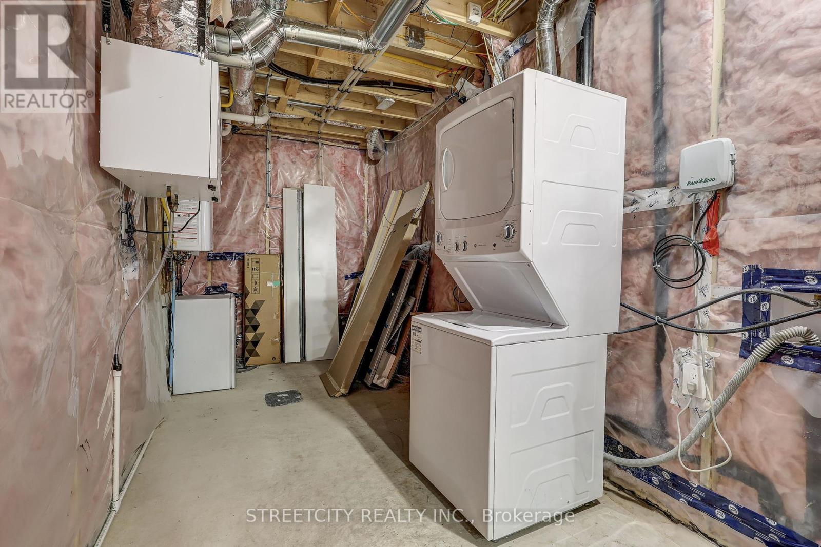 1536 Twilite Boulevard, London North, Ontario  N6G 3P2 - Photo 21 - X12424176