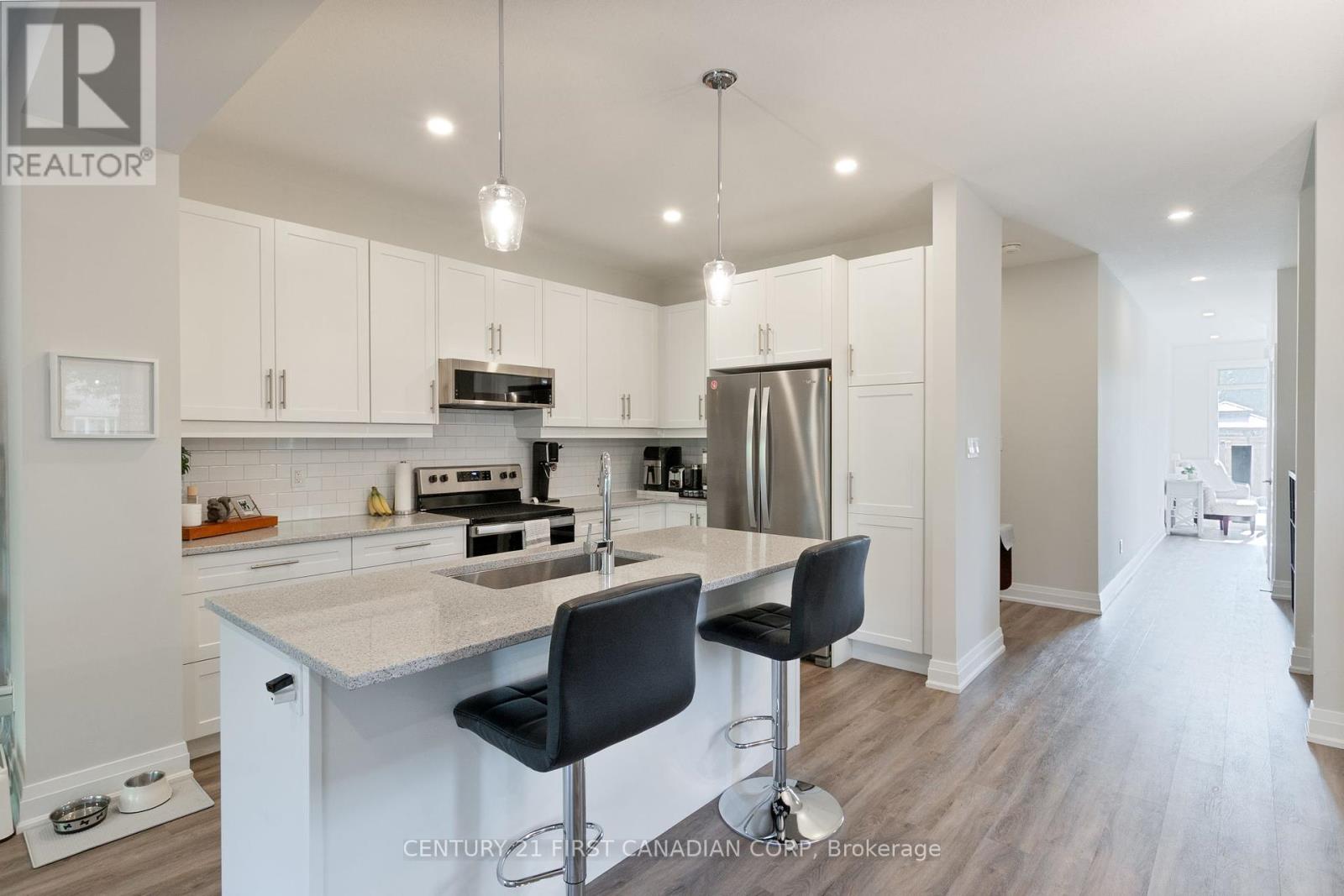 31 - 101 Swales Avenue, Strathroy-Caradoc, Ontario  N7G 0C1 - Photo 12 - X12424245