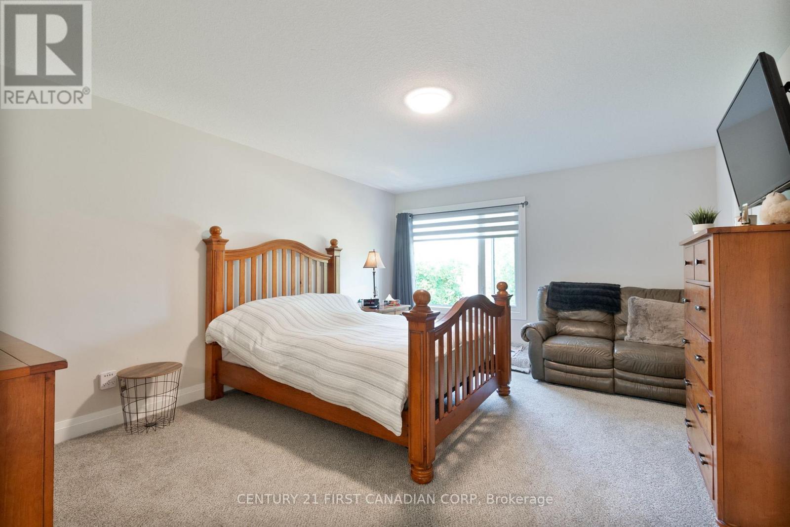 31 - 101 Swales Avenue, Strathroy-Caradoc, Ontario  N7G 0C1 - Photo 26 - X12424245