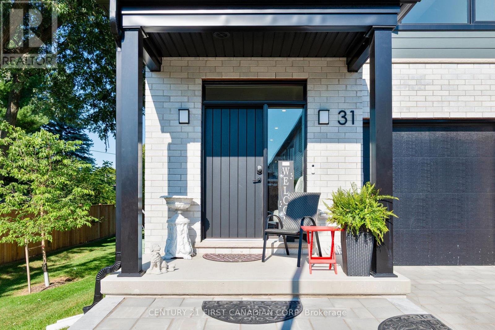 31 - 101 Swales Avenue, Strathroy-Caradoc, Ontario  N7G 0C1 - Photo 4 - X12424245