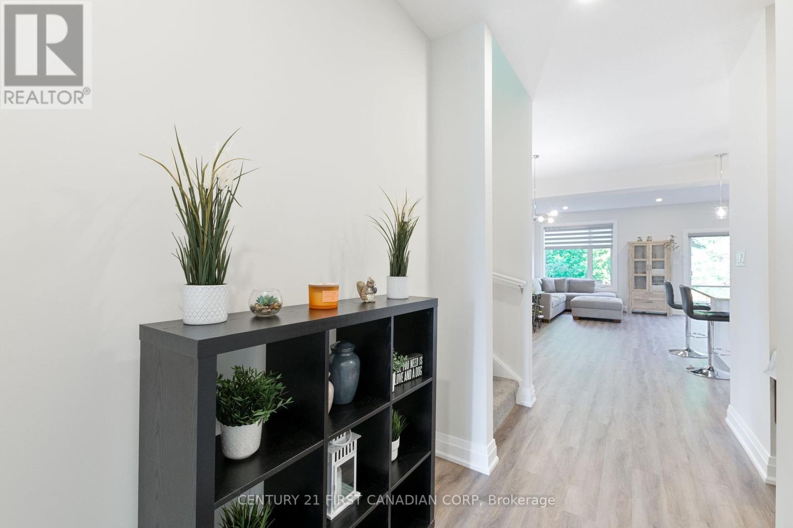 31 - 101 Swales Avenue, Strathroy-Caradoc, Ontario  N7G 0C1 - Photo 7 - X12424245