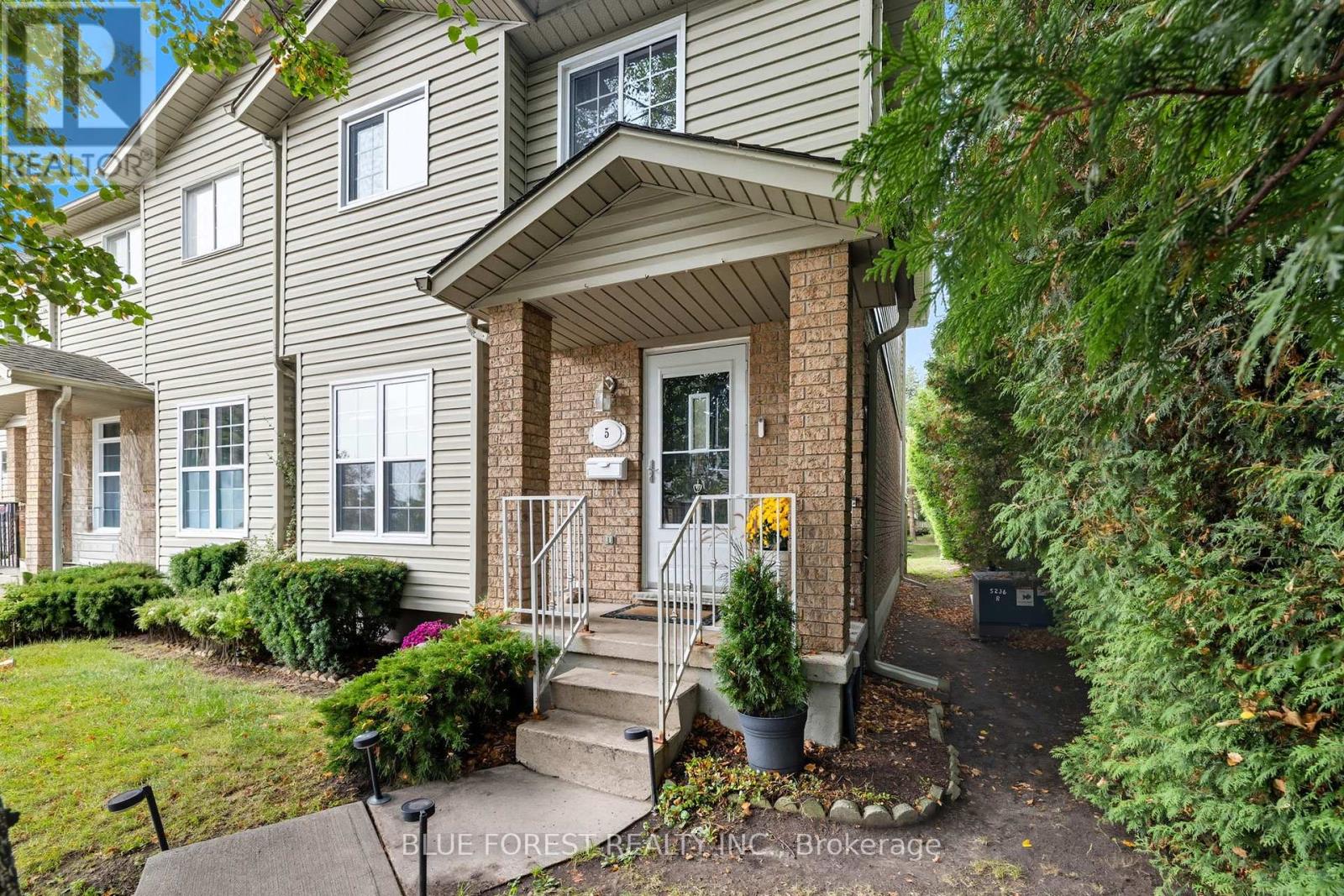 5 - 1920 Marconi Boulevard, London East, Ontario  N5V 4X8 - Photo 3 - X12424247