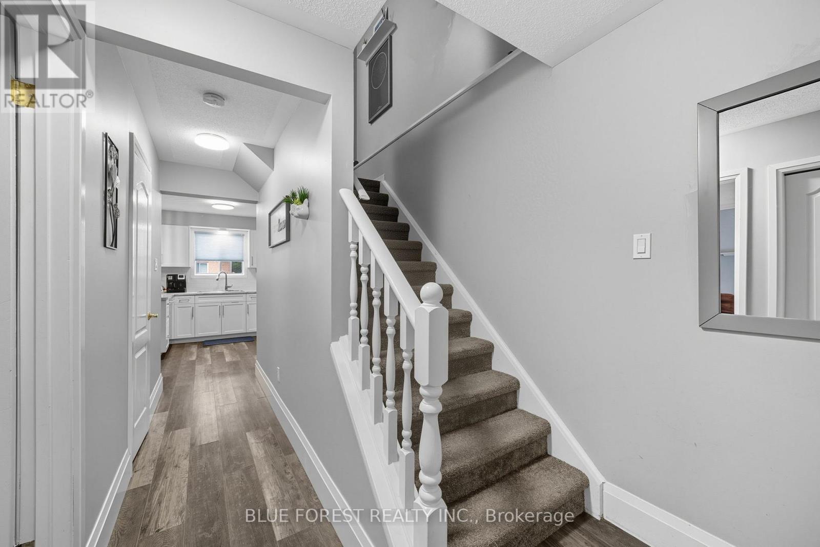 5 - 1920 Marconi Boulevard, London East, Ontario  N5V 4X8 - Photo 7 - X12424247
