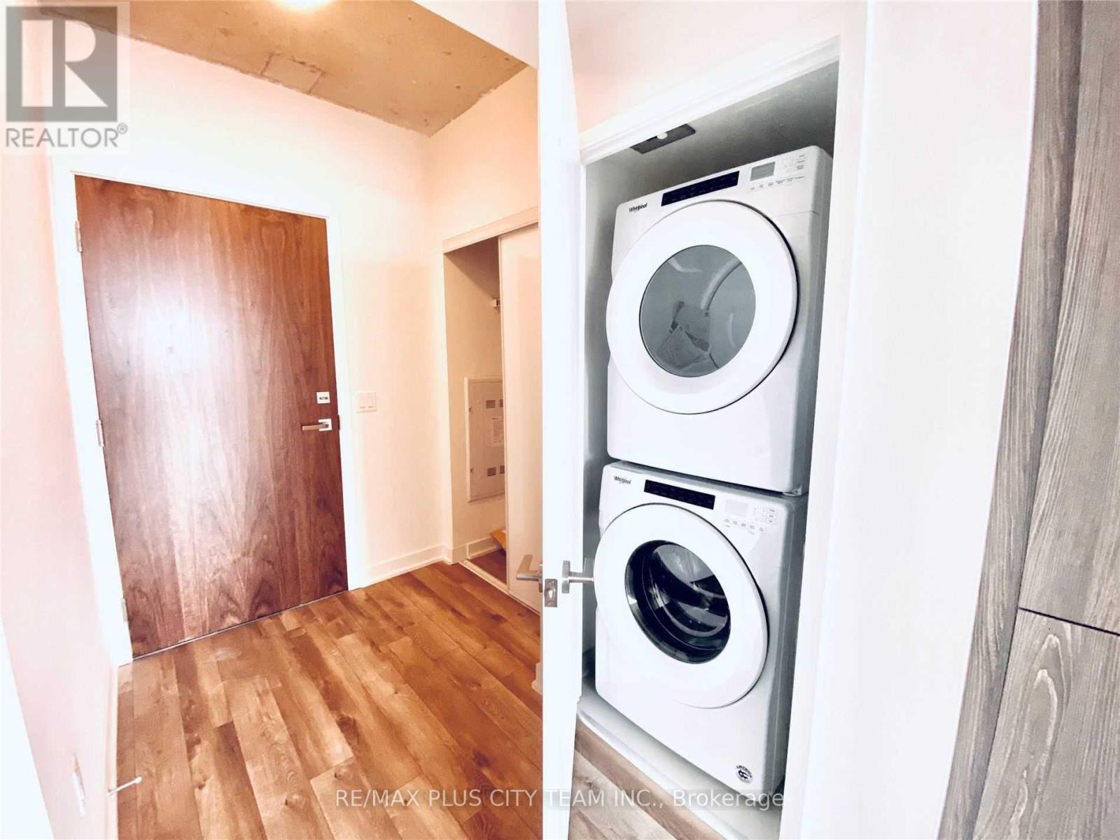 1023 - 30 Baseball Place, Toronto, Ontario  M4M 0E8 - Photo 3 - E12424109