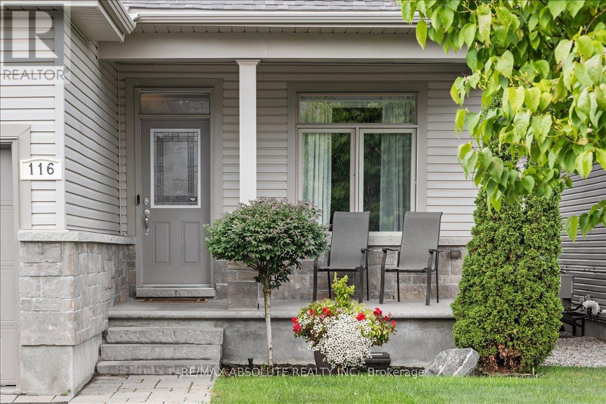 116 Elfin Grove, Ottawa, Ontario  K2V 0B7 - Photo 2 - X12424192