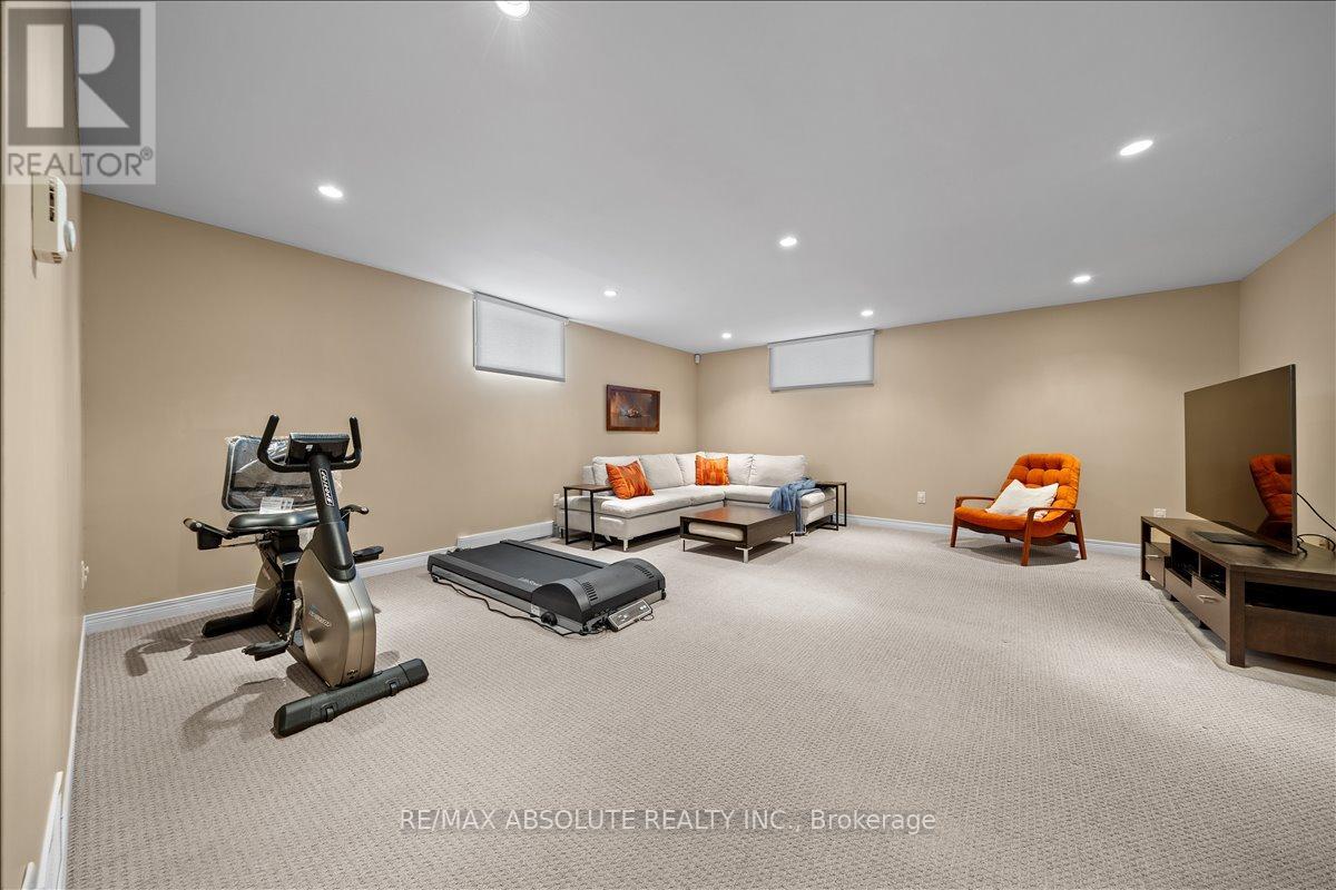116 Elfin Grove, Ottawa, Ontario  K2V 0B7 - Photo 24 - X12424192