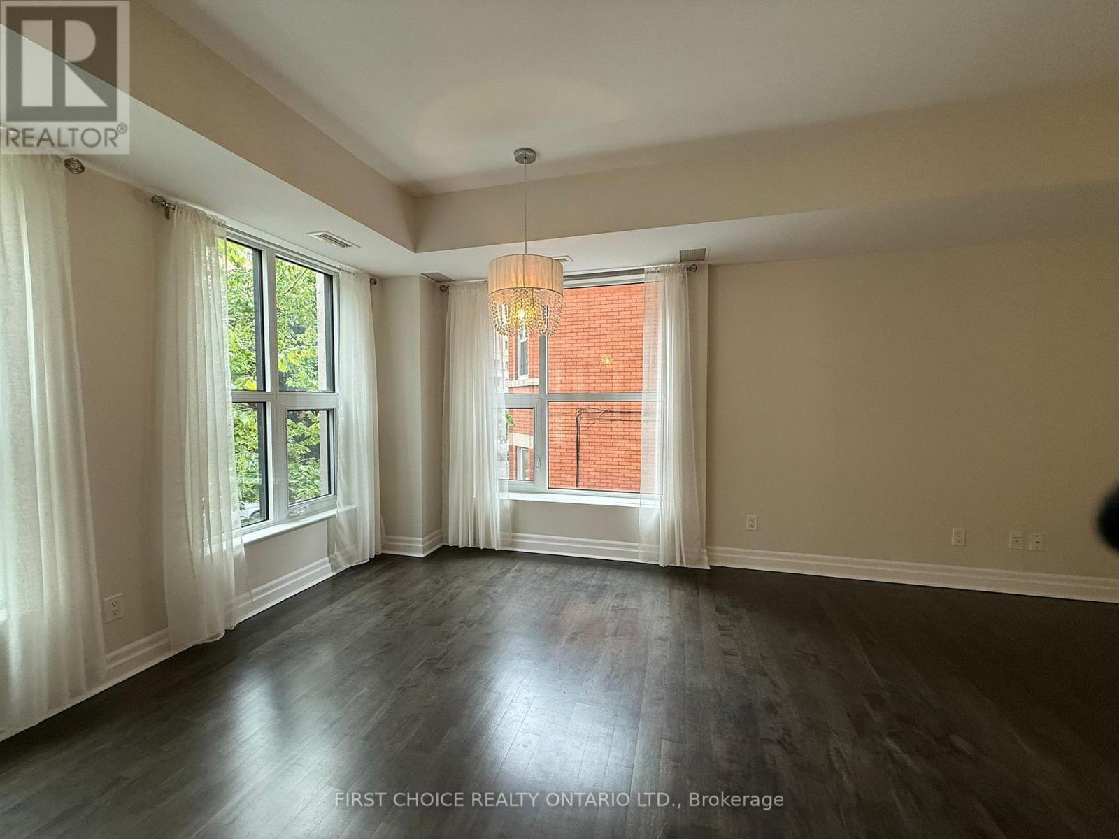 207 - 235 Kent Street, Ottawa, Ontario  K2P 0A5 - Photo 4 - X12424260