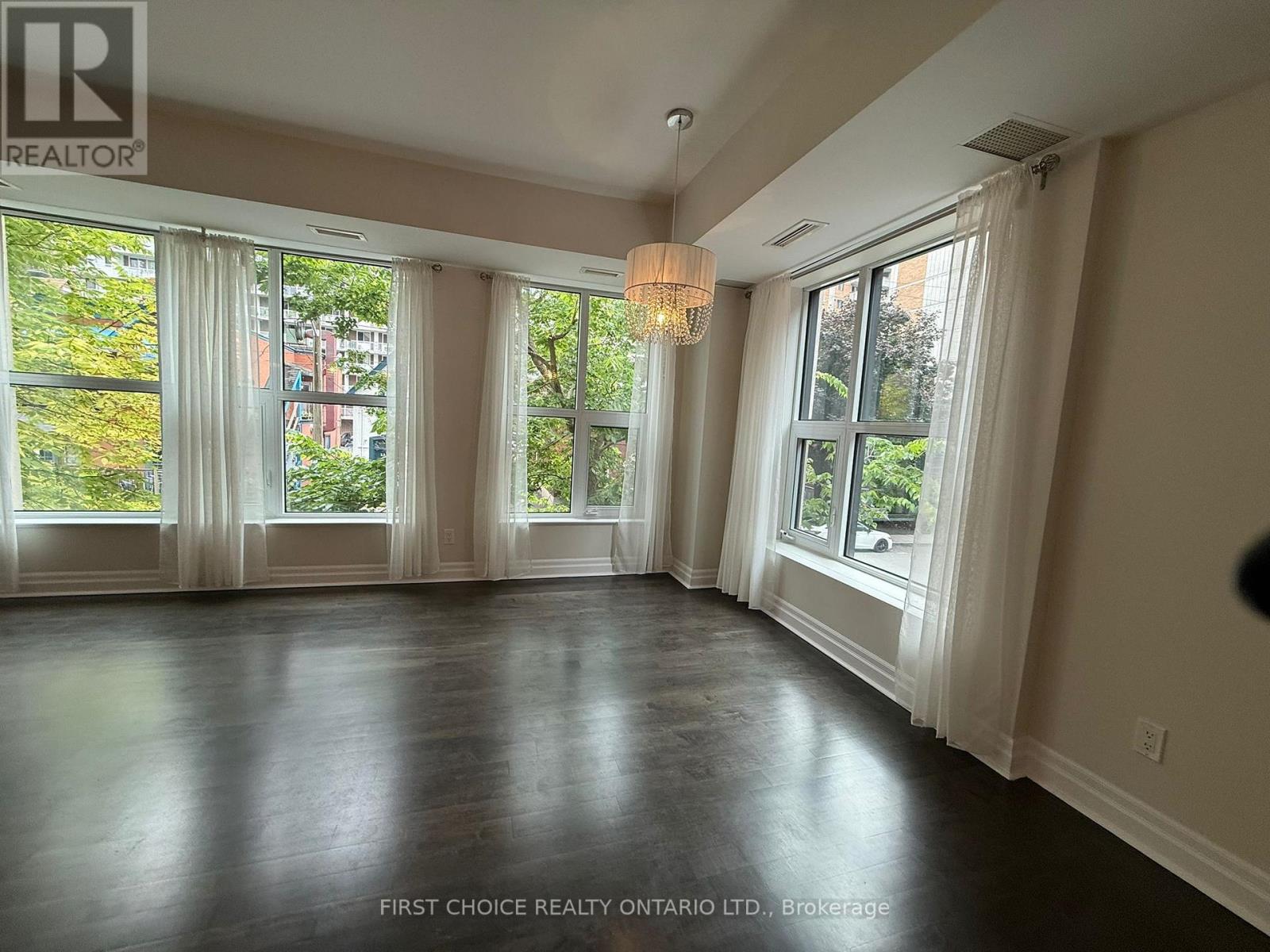 207 - 235 Kent Street, Ottawa, Ontario  K2P 0A5 - Photo 8 - X12424260