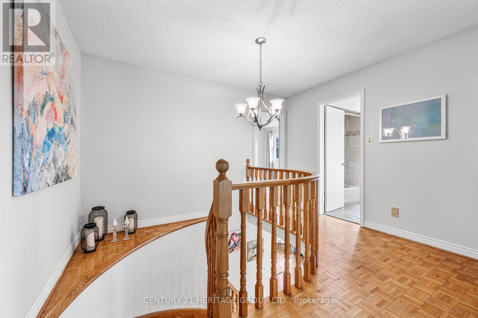 16 Wainwright Avenue, Richmond Hill, Ontario  L4C 5R5 - Photo 16 - N12424089