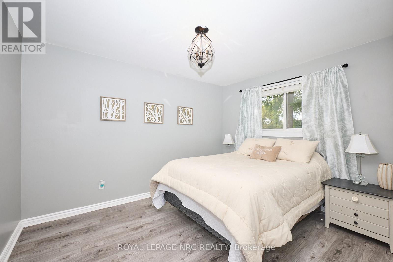 91 Chapel Street N, Thorold (Thorold Downtown), Ontario  L2V 2E5 - Photo 16 - X12424144