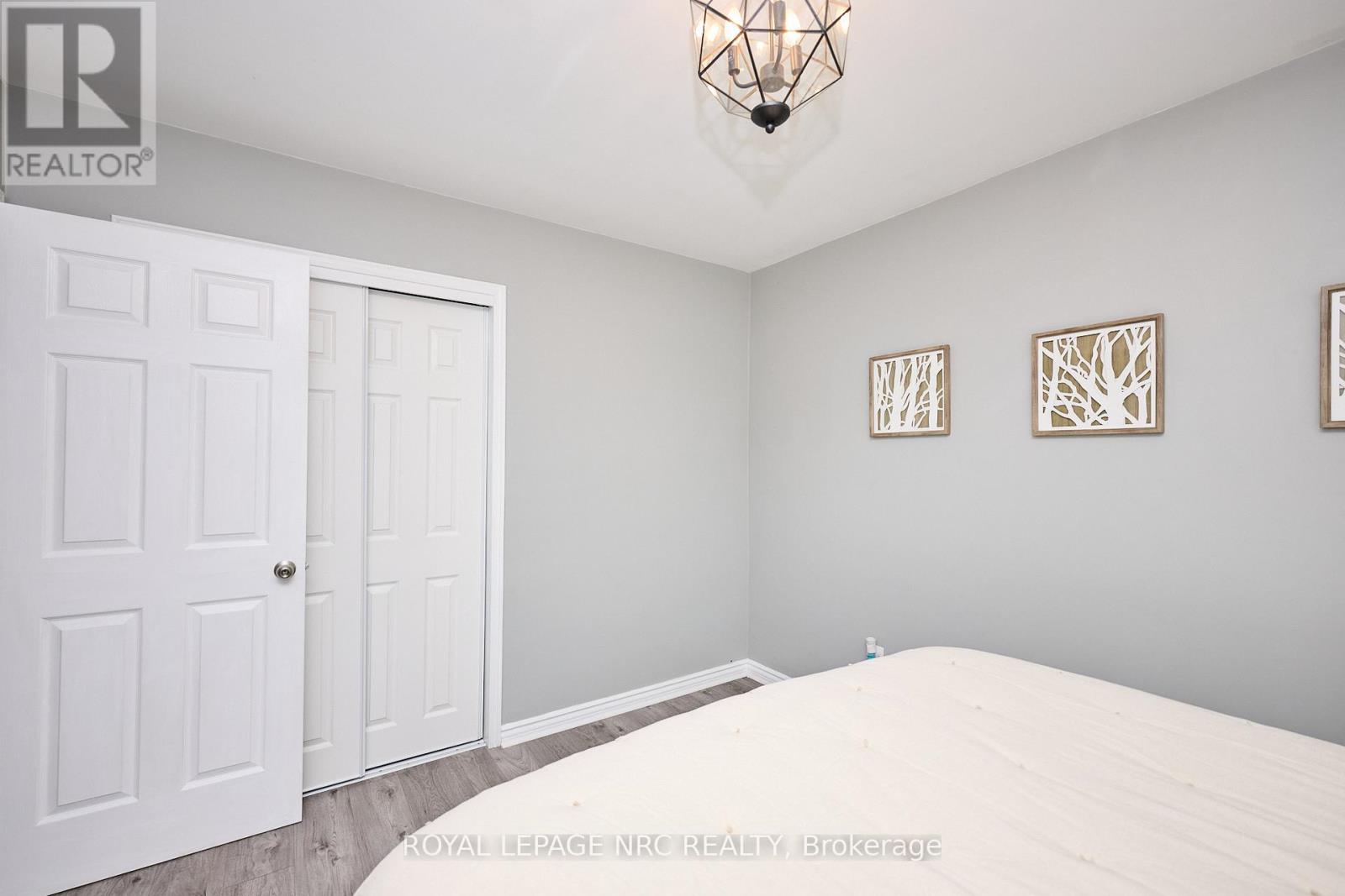 91 Chapel Street N, Thorold (Thorold Downtown), Ontario  L2V 2E5 - Photo 18 - X12424144