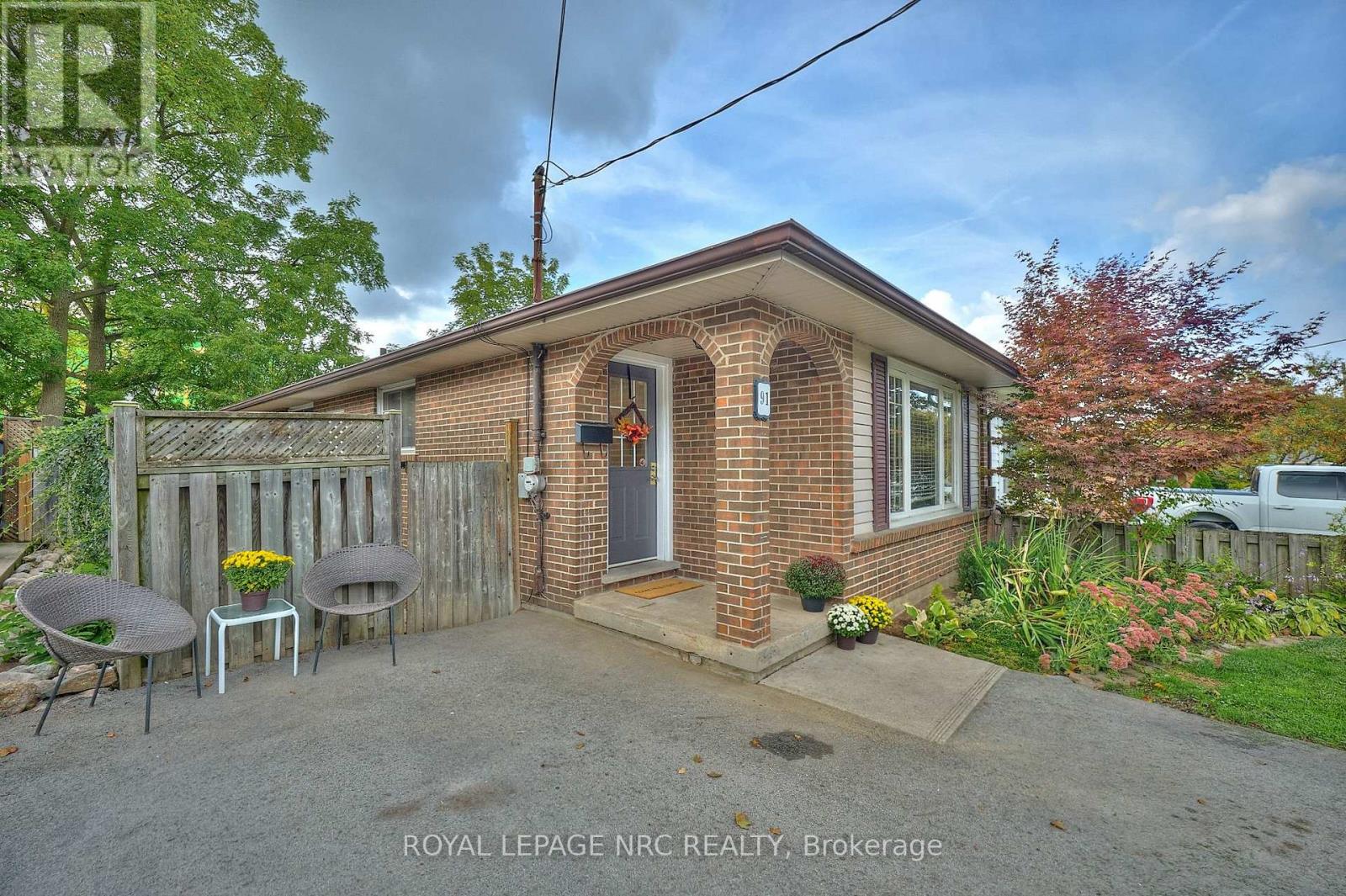91 Chapel Street N, Thorold (Thorold Downtown), Ontario  L2V 2E5 - Photo 4 - X12424144