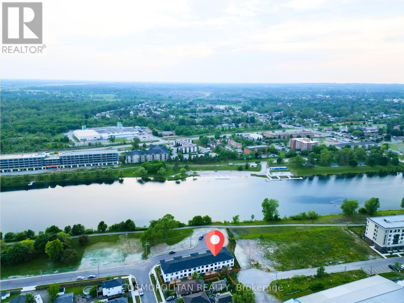 22 Marina Place, Welland, Ontario  L3B 0N7 - Photo 4 - X12424222