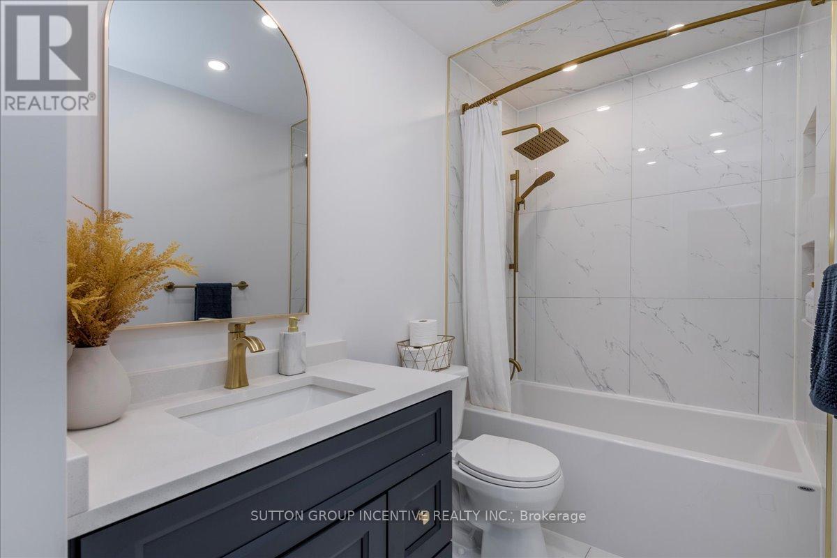 222 Huronia Road, Barrie (Painswick North), Ontario  L4N 8A7 - Photo 12 - S12424136