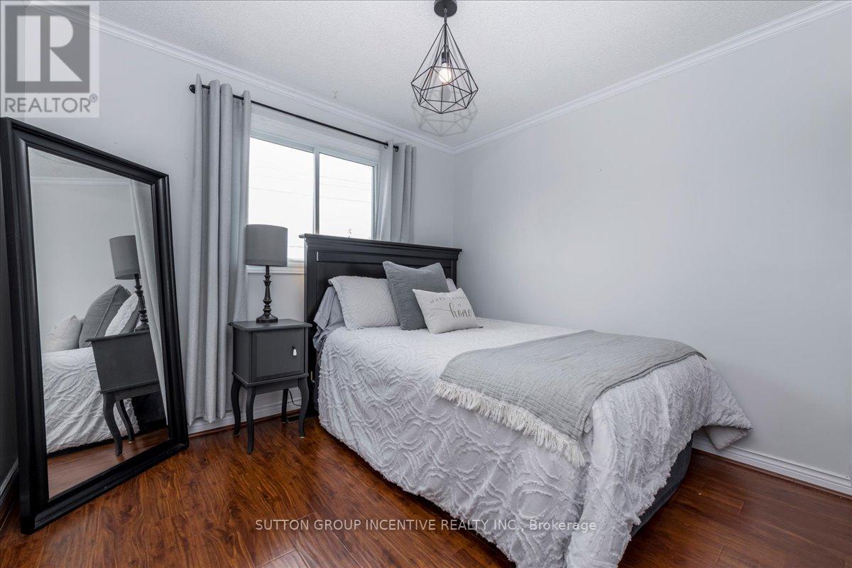 222 Huronia Road, Barrie (Painswick North), Ontario  L4N 8A7 - Photo 14 - S12424136