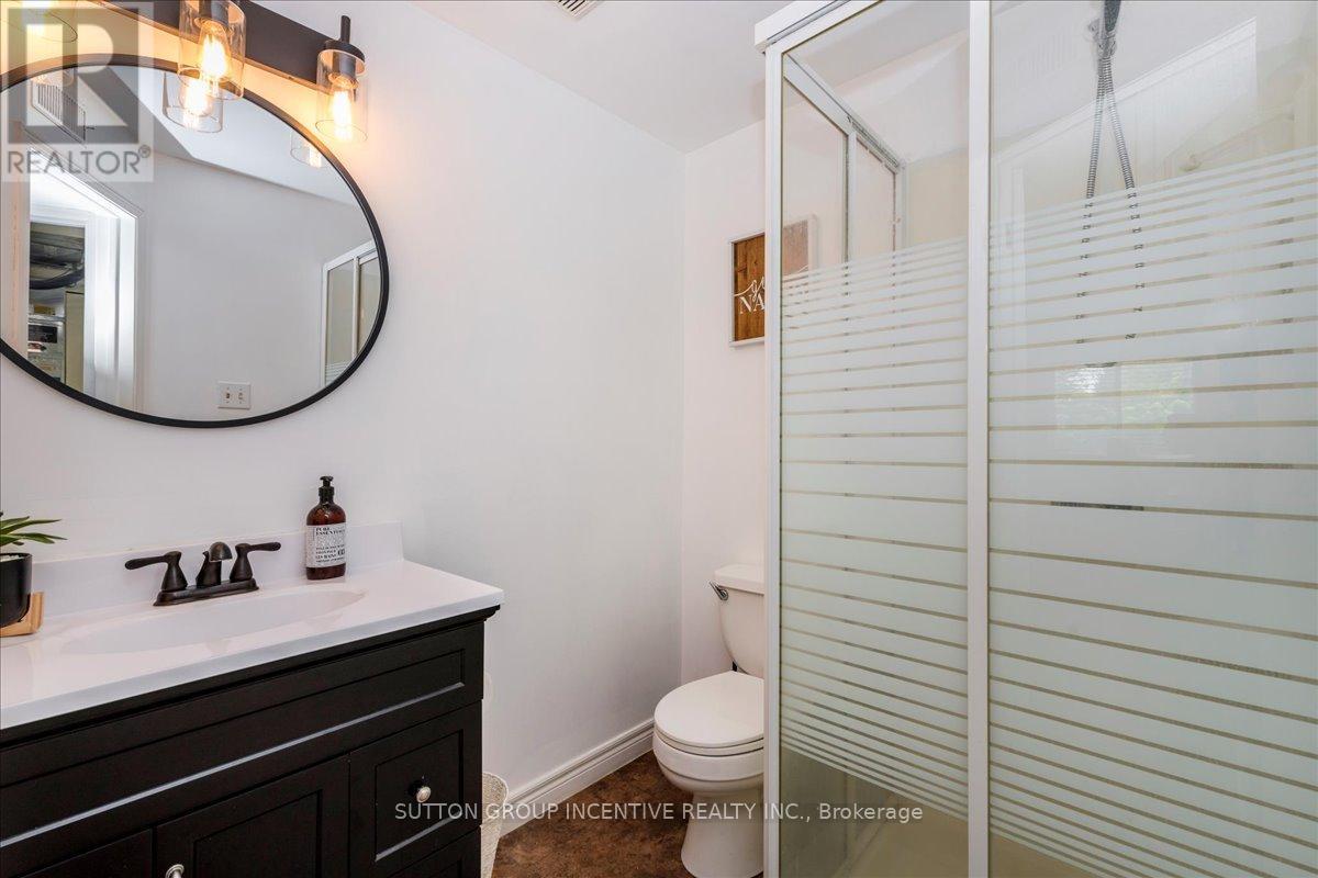 222 Huronia Road, Barrie (Painswick North), Ontario  L4N 8A7 - Photo 18 - S12424136