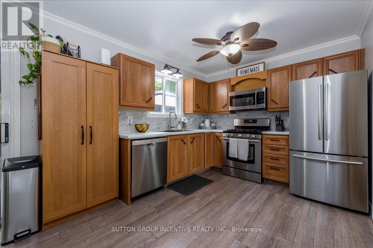 222 Huronia Road, Barrie (Painswick North), Ontario  L4N 8A7 - Photo 6 - S12424136