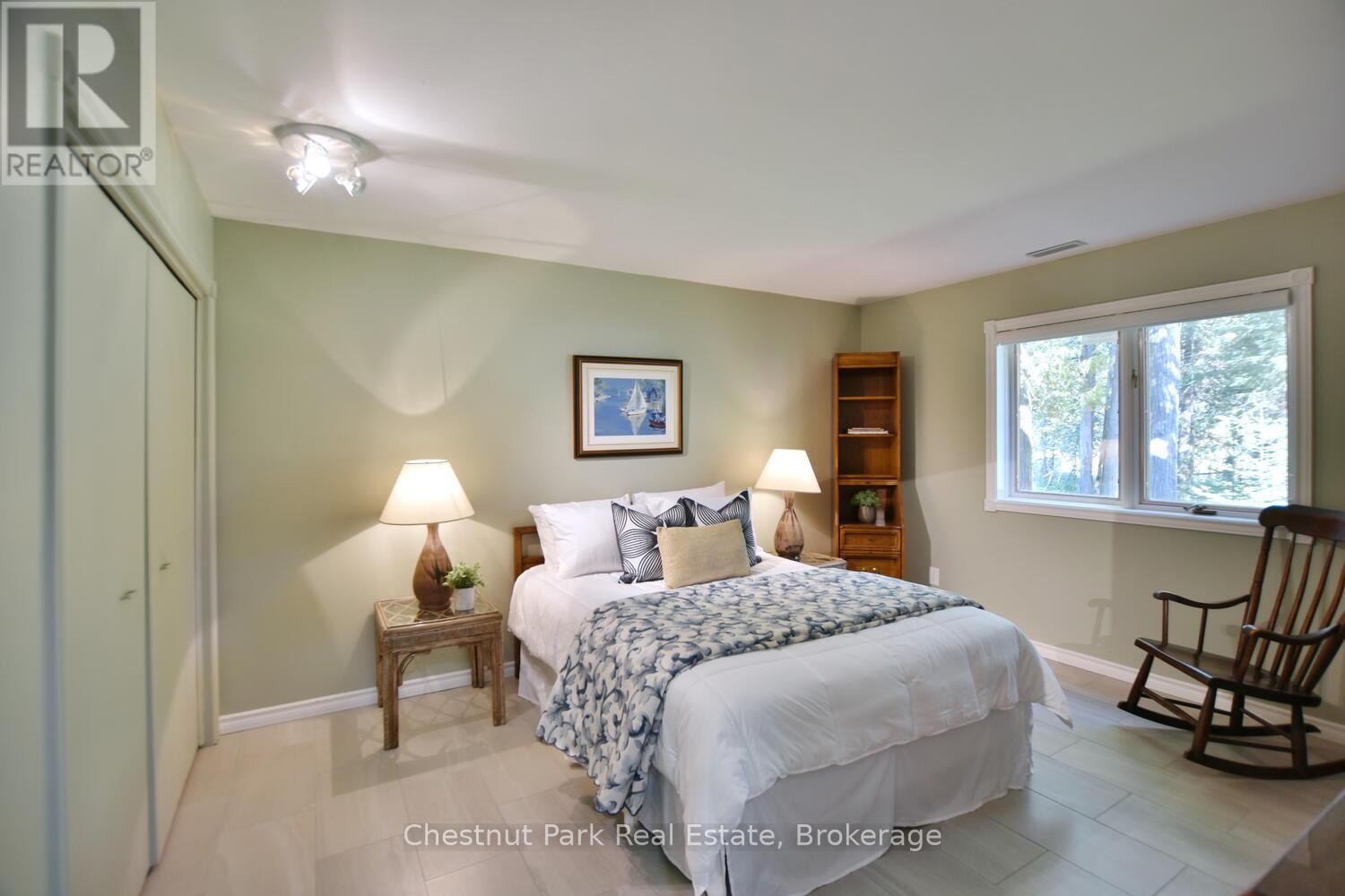 128 Lakewood Drive, Blue Mountains, Ontario  N0H 1J0 - Photo 10 - X12424165